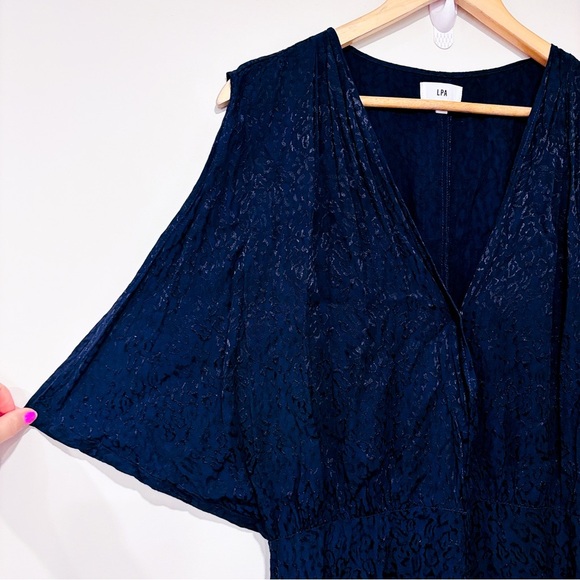 LPA – Navy animal print wide-leg jumpsuit | Textured sleeveless one-piece * - Picture 3 of 5